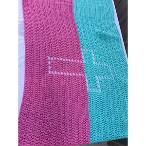 Pink green quilt cross in middle crochet homemade 27"x48"‎